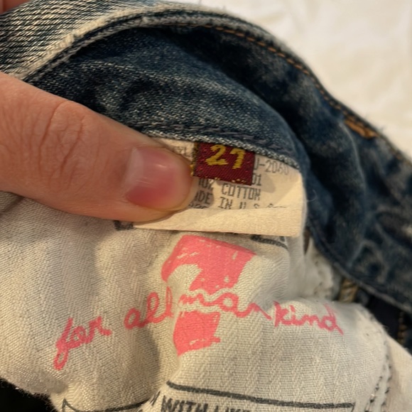 Distressed A pocket jean - Picture 5 of 7